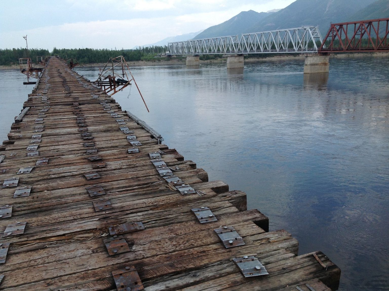 Куандинский мост через реку Витим